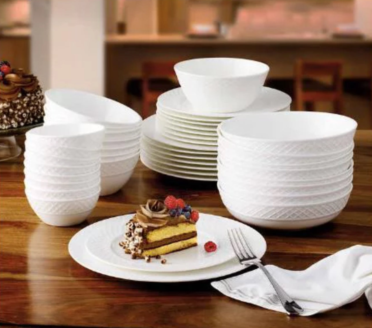 Mikasa Trellis Bone China 40-piece Dinnerware Set